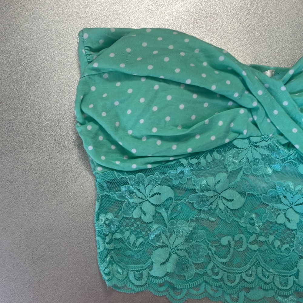 5 for $25 đź’´Bozzolo baby green bralette in a medium - Picture 2 of 5